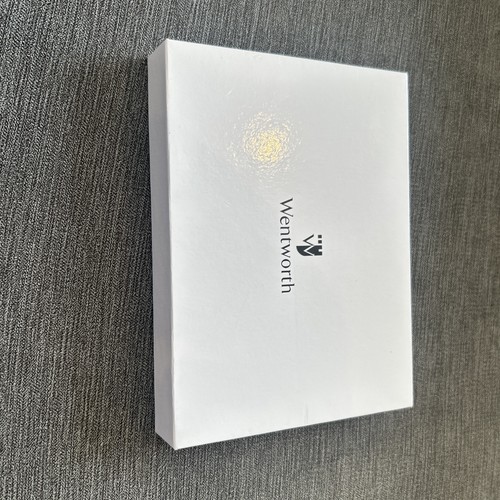 Official wentworth golf gift - official,