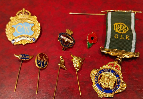 Various pin badges - various, and