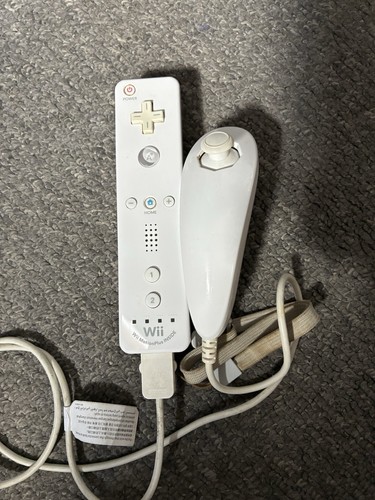 Official white wii remote - white,