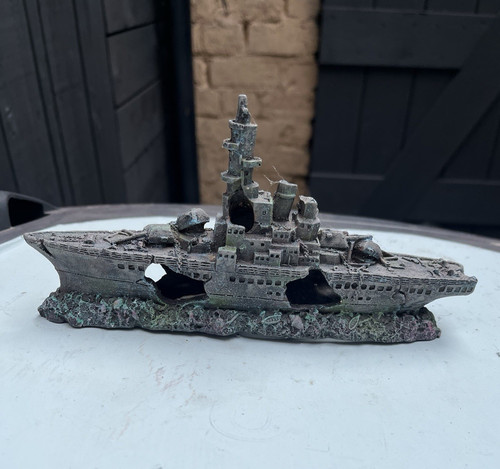 Grey shipwreck battleship - grey,