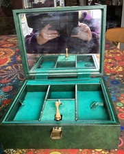 Vintage Musical Jewellery Box
