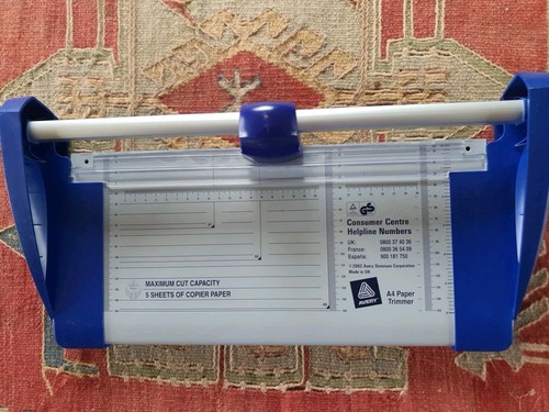 Avery paper trimmer - a4,