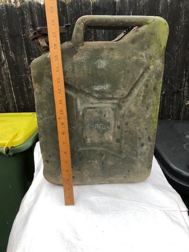 British army jerry can 1968 - can,