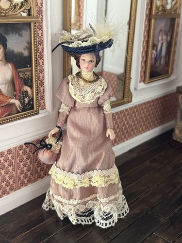 Dollshouse scale elegant - 1/12,