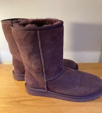 Genuine UGG Classic Short 5825