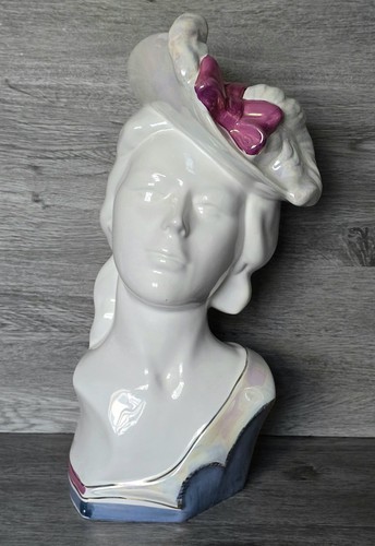 Vintage white lady - white,