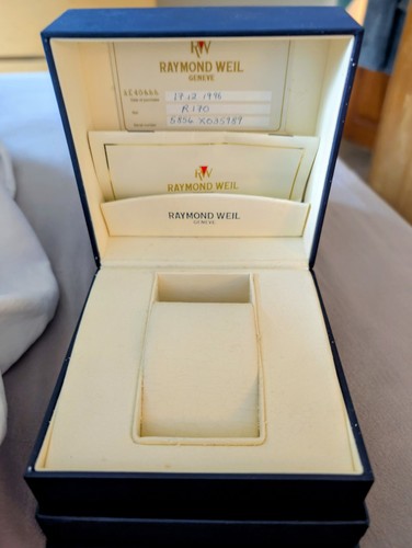 Raymond weil watch - box, papers