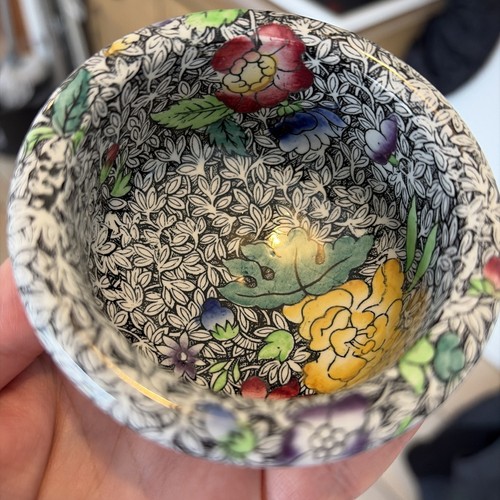 Beautiful vintage little dish - beautiful,