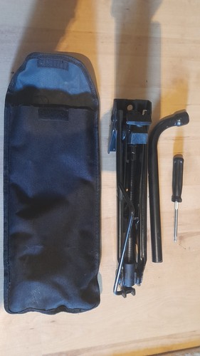 Vauxhall corsa jack - d,