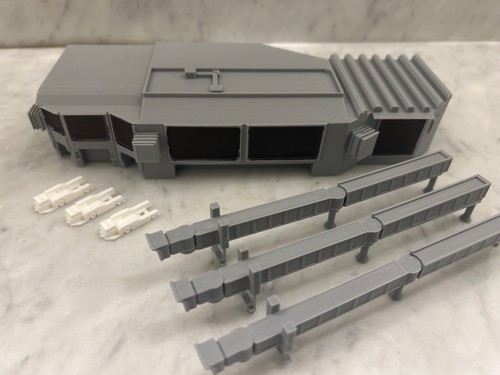 1:400 scale model airport