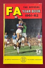 THE FA YEARBOOK 1961-62 -