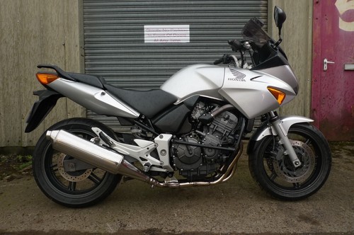 Honda cbf600 breaking rear - breaking.,