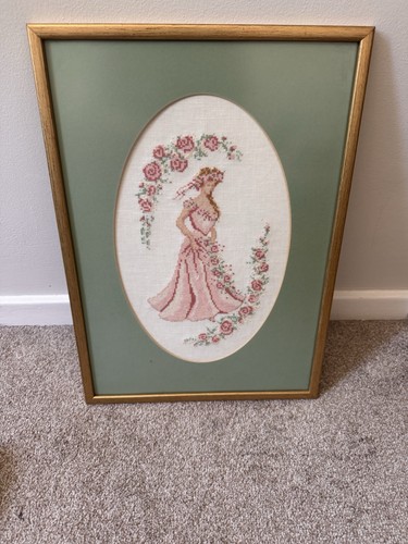 Cross stitch victorian lady - stitch,