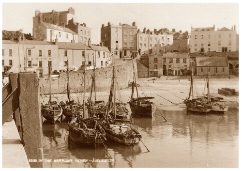 The harbour tenby - in,