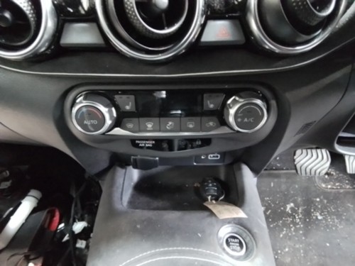 Heating switches nissan - heating, juke