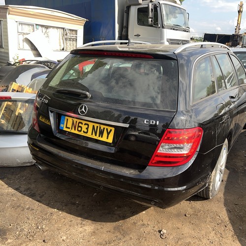 Mercedes class breaking w204 - mercedes,