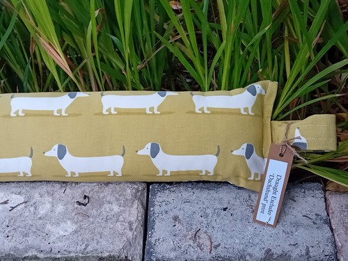 Draught excluder dachshund - excluder, 'dachshund'