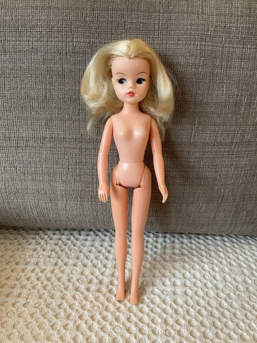 1982 sindy doll with blonde - sindy,