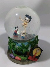 Betty Boop Snow Globe With