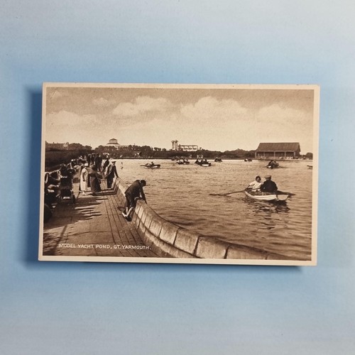 Great yarmouth postcard - postcard, c1920