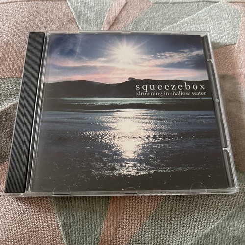 Squeezebox drowning - (kw434), squeezebox,