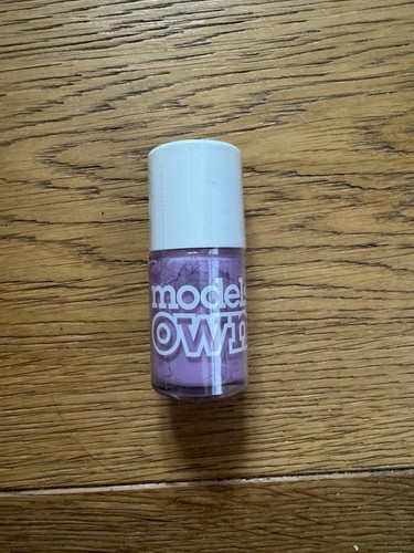 Models own nail - own, varnish
