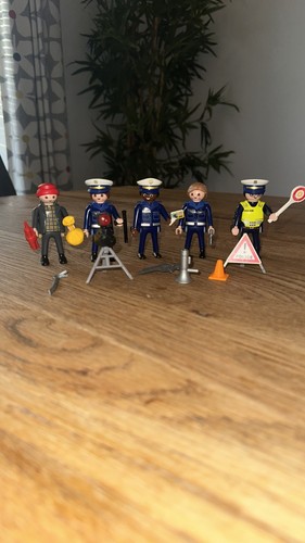 Playmobil police figures - police,