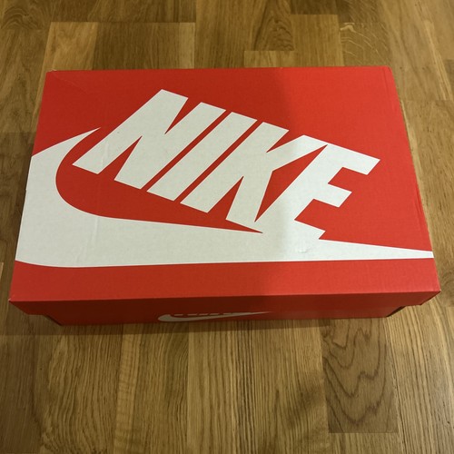 Empty nike shoe - box, red