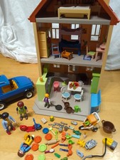 Playmobil House and Family Set with lots of figures/accessories, Car.