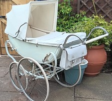 Osnath Coach Built Pram White