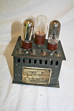 Vintage HT/LT wireless battery trickle charger. Redresseur de Courant.