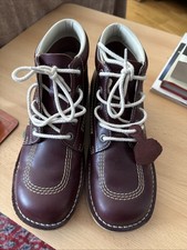 Pair of Classic Kickers, Size