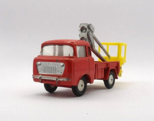 CORGI TOYS JEEP FC-150 RED