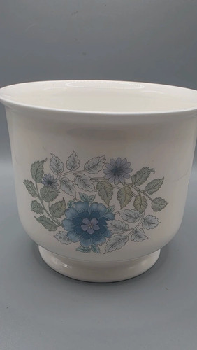 Wedgwood clementine planter - wedgwood,