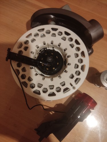 Dyson dc23 cable and wind - dyson,