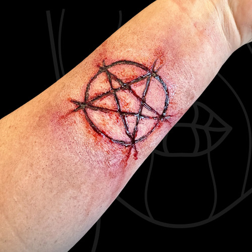 The pentagram cut - the, |