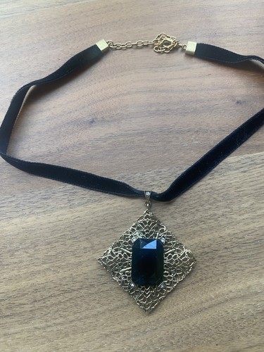 Suzi vintage chocker - vintage,