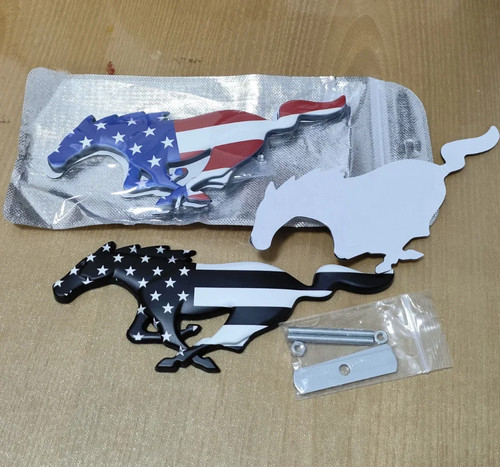 Pasted screw horse shape - or,