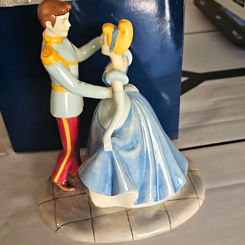Royal doulton disney - disney, showcase