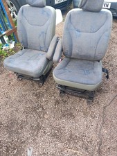 VIVARO TRAFIC 01-14 PRIMASTAR CAPTAINS SEATS PAIR SWIVEL