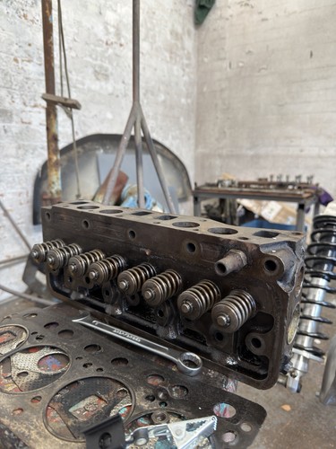 Triumph spitfire cylinder - cylinder, head