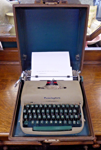 Vintage remington travel riter - vintage,