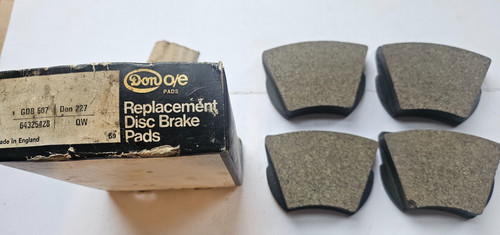 Rover p5b front brake pads - front,