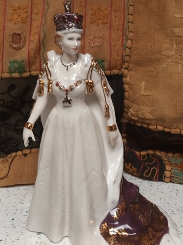 Royal worcester queen - royal,