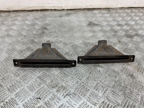 Mgb 1800 pair dash vents - 1800,