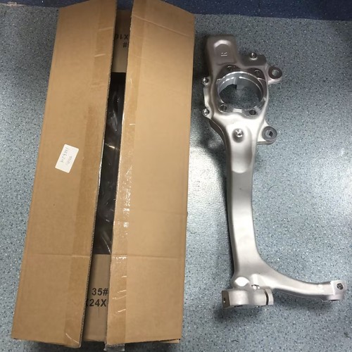 Front steering knuckle hub - front, r/h
