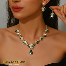 Stunning Green Jewelry Gift Set Necklace Earrings Glass Gems Women Ladies UK NEW