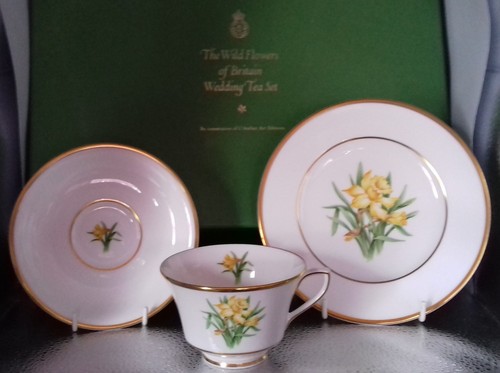Royal worcester trio - worcester,