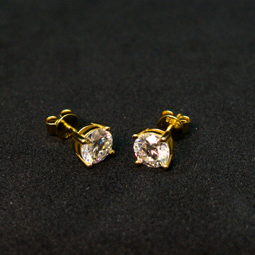 Moissanite stud earrings - 1,