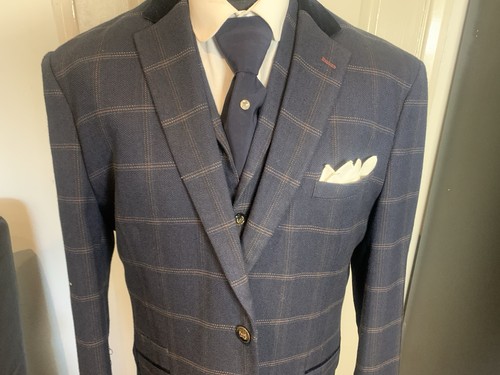 Mens three piece suit - three,